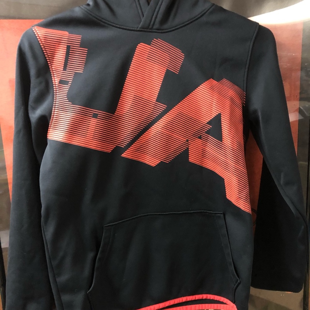 Boys youth under armor pull over hoodie